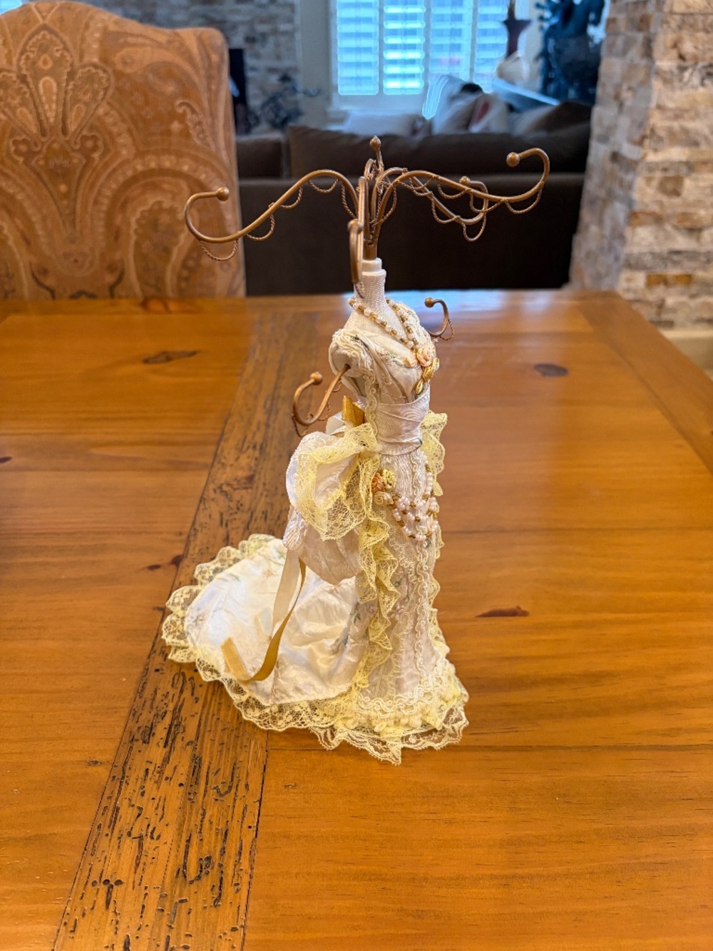 NWOT! Women's Yellow/Cream Shabby Chic Victorian Bodice Dress Necklace Holder - Picture 15 of 15